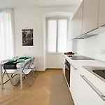 San Maurizio Tirabora Short Rent Апартаменти *