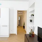 San Maurizio Tirabora Short Rent Апартаменти
