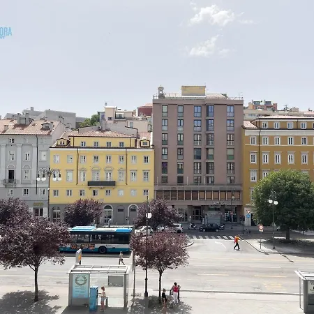 Апартаменти San Maurizio Tirabora Short Rent
