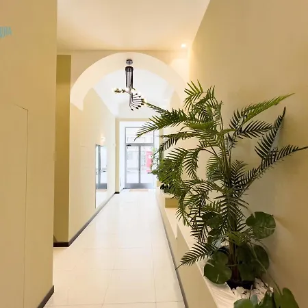 Апартаменти San Maurizio Tirabora Short Rent *