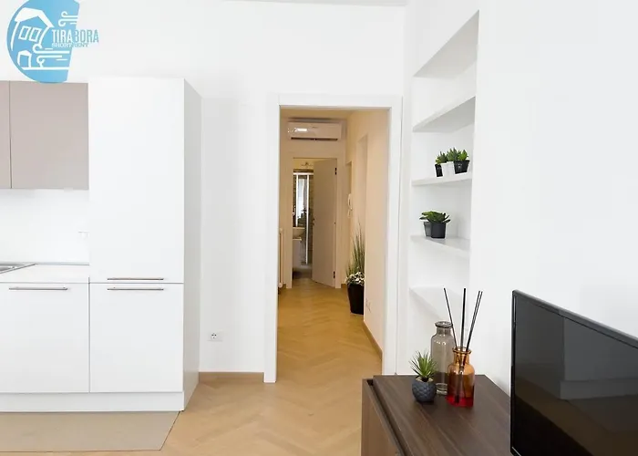 San Maurizio Tirabora Short Rent Apartment